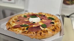 Pizzeria